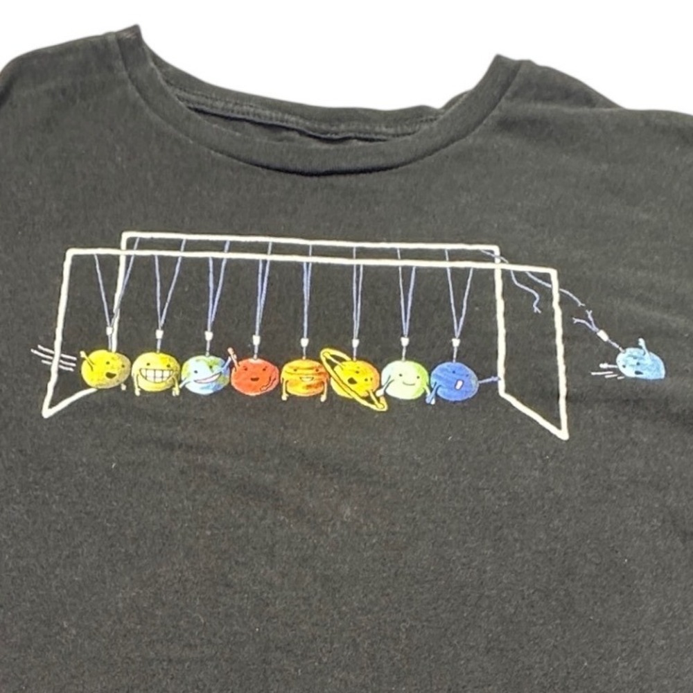 Threadless Shirt Men's Medium‎ Planet Newtons Cradle Graphic Black Science